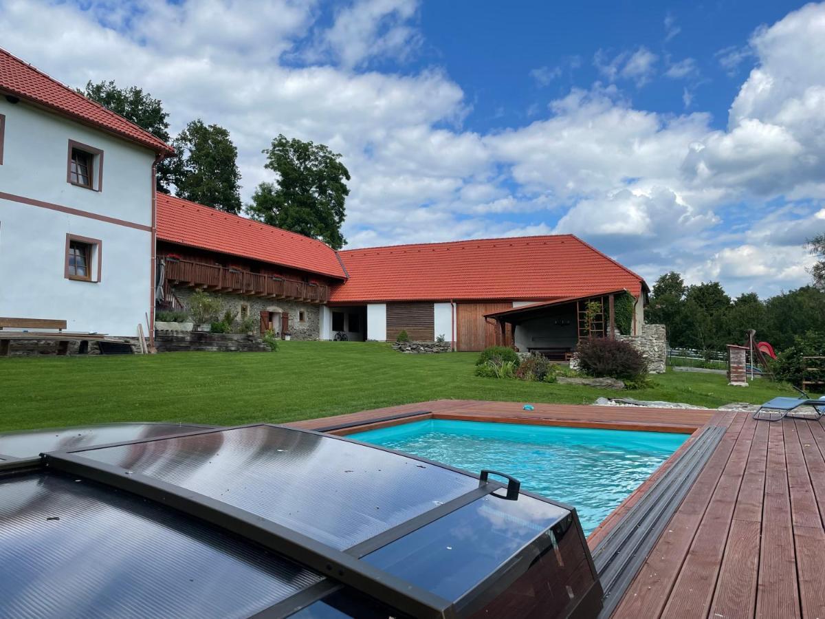 Apartament Farma Nahlov Frymburk Zewnętrze zdjęcie