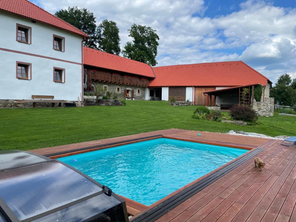 Apartament Farma Nahlov Frymburk Zewnętrze zdjęcie