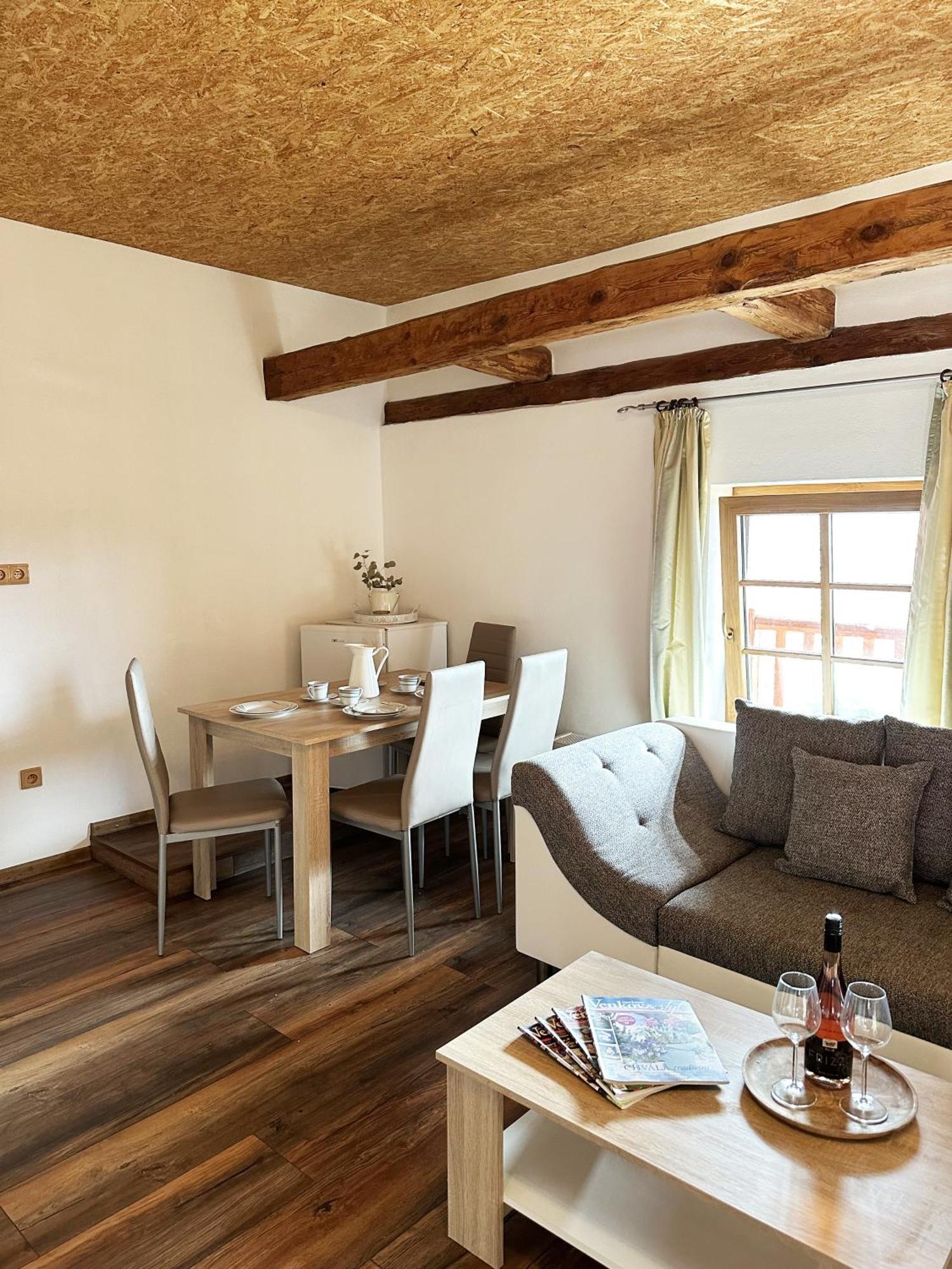 Apartament Farma Nahlov Frymburk Zewnętrze zdjęcie